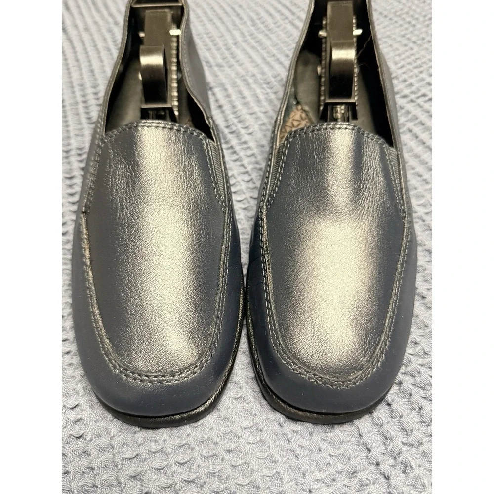 Hush‎ Puppies Womens 9M Navy Blue Leather Loafers Comfy Preppy Old Money